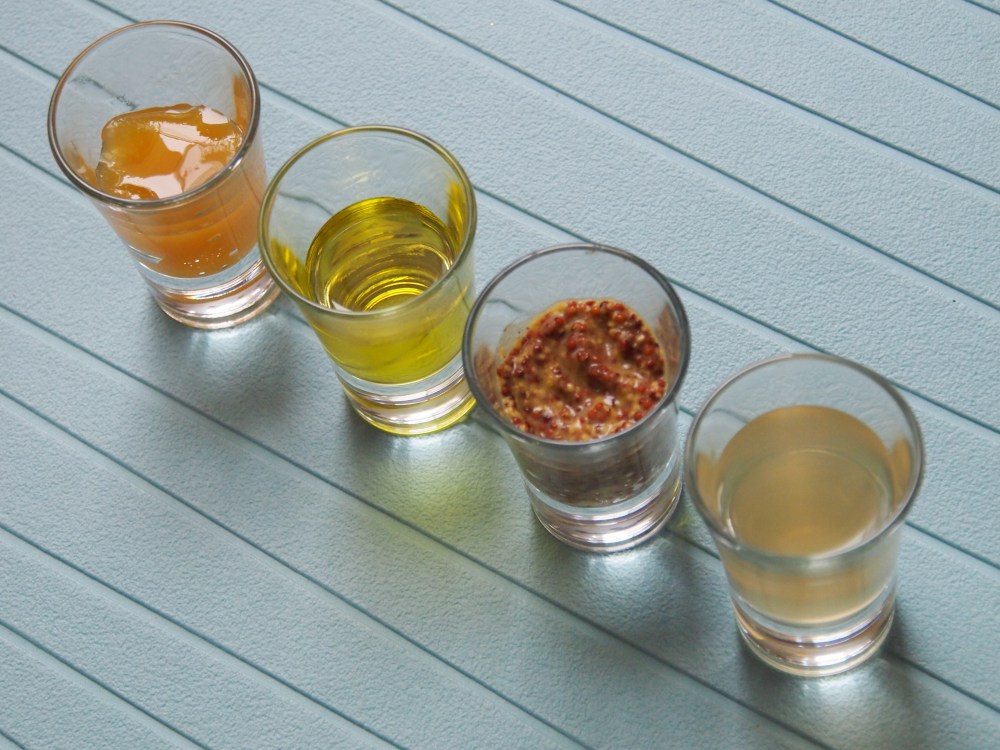 Дресинг с горчица и мед